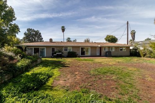 521 Sunnyside Ave, Redlands CA  92373-5635 exterior