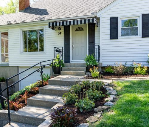 37 Charlotte Ave, Cincinnati, OH 45215-2113