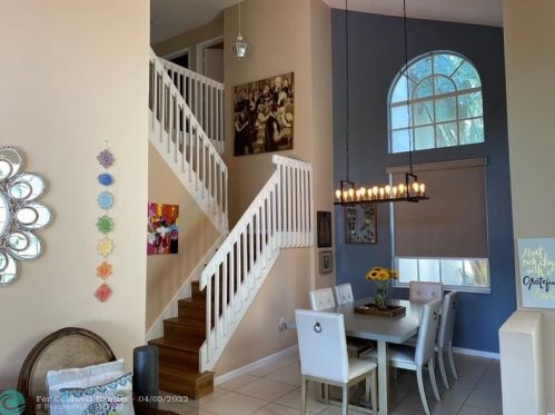 271 151 Ave, Hollywood FL exterior