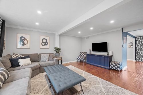 2507 Hunting Ridge Trl, Bridgeville PA  15017-1611 exterior