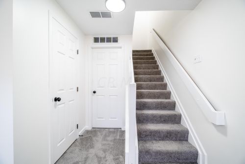 332 Oxford Oak Dr, Blacklick OH  43004-8481 exterior