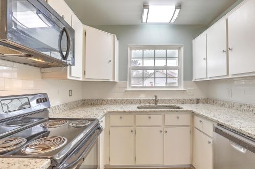 9608 Cardinal Dr, Ladson, SC 29456-4925
