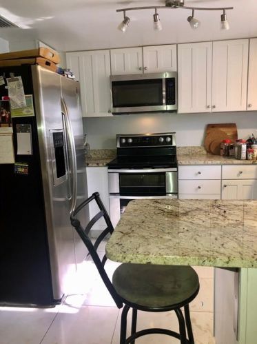 8230 Vendome Blvd, Pinellas Park, FL 33781-1136