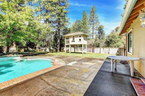 13267 Squirrel Creek Rd, Grass Valley CA 95945-4551 exterior