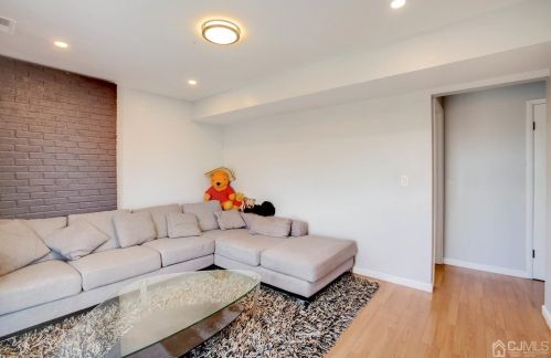 1897 Bell Pl, South Plainfield NJ  07080-1921 exterior