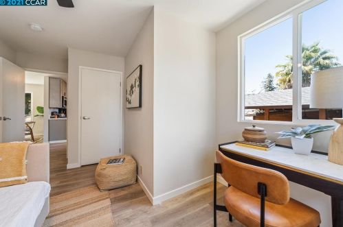 1347 26 St, Oakland CA 94606-3243 exterior