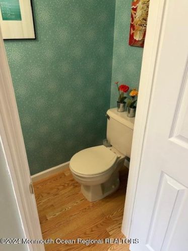 606 Bromelia Ct, Jackson Twp NJ  08527-4128 exterior