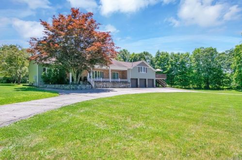 153 Sunset Hill Rd, Tompkins Corners, NY 10579-1907