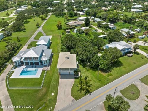 13345 Indian River Dr, Sebastian FL  32958-3455 exterior