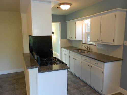 211 Pine Crest Dr, Conroe TX  77301-4037 exterior