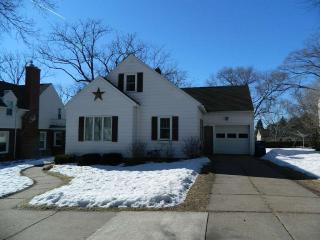 402 11th Ave, Wausau, WI 54401-4549
