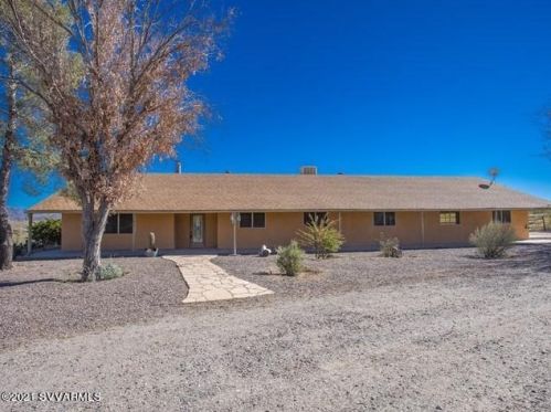 35155 April Dr, Black Canyon City, AZ 85324-8879