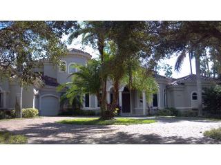 8719 Spikerush Ln, Naples, FL 34109-4304