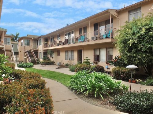 2030 3rd St, Long Beach, CA 90814-2103