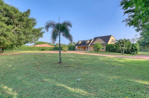 17976 Temple Blvd, Town Of Loxahatchee Groves, FL 33470-2951