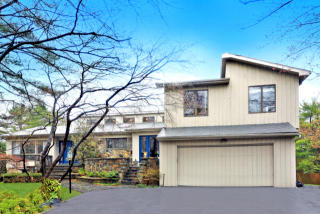 3 Bobby Close, Mamaroneck, NY 10543-1003