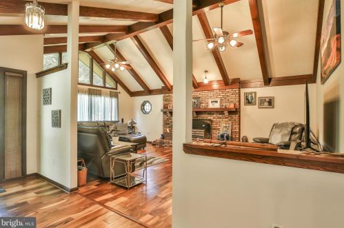 2327 Contest Ln, Haymarket VA  20169-1209 exterior