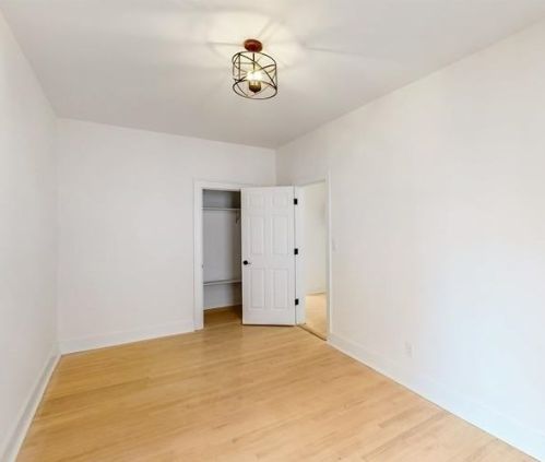 150 St, Union City NJ  07087-6038 exterior