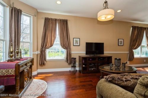 38 Bernadette Rd, Morganville, NJ 07751-4001