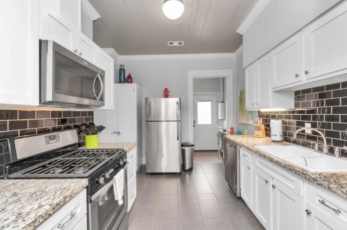 2223 33 St, Galveston TX 77550-7505 exterior