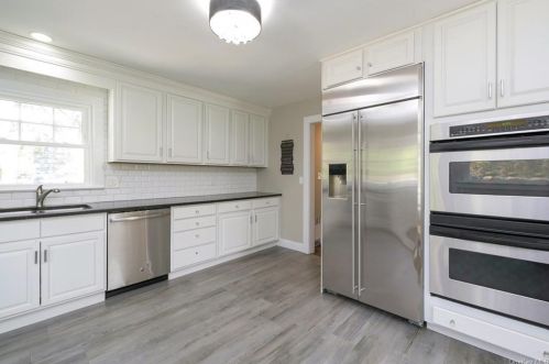 110 Douglas Rd, Chappaqua NY  10514-3134 exterior