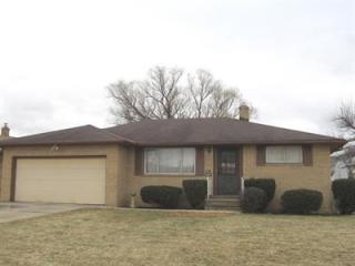 6806 Lalemant Dr, Cleveland OH  44129-5402 exterior