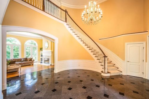 7854 Bicentennial Pl, Cincinnati, OH 45249-3437