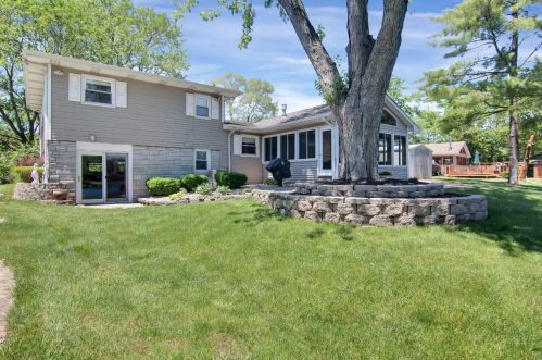 12323 White Oak Dr, Crown Point IN  46307-8420 exterior