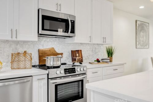 3470 Julian Ave, Long Beach CA  90808-3108 exterior