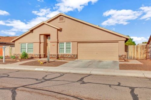 23639 43rd Dr, Glendale, AZ 85310-3918