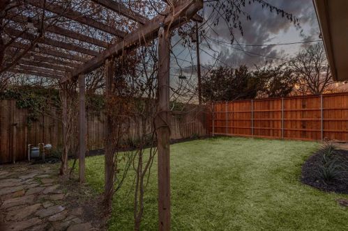 611 Downing Dr, Richardson TX 75080-6118 exterior