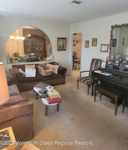 516 Hunters Rd, Bricktown, NJ 08724-4614