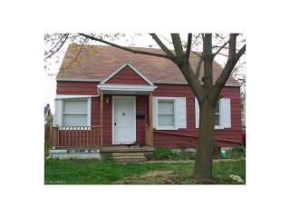 2555 Oakwood Dr, Cuyahoga Falls OH  44221-2615 exterior