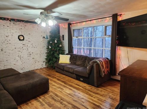 67 Old Windham Rd, South Windham CT  06266-1135 exterior