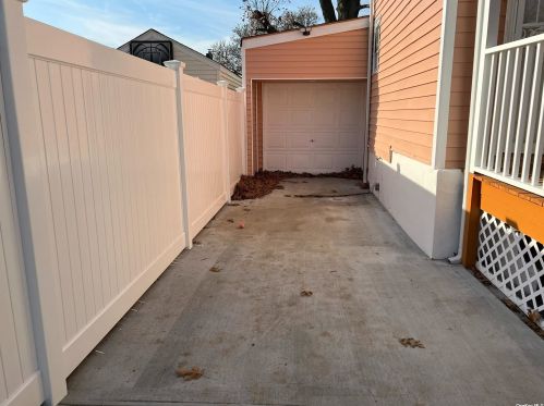 288 Randall Ave, Floral Park NY  11003-3104 exterior