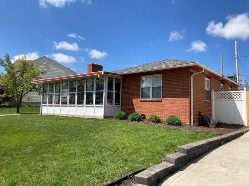 3250 Angela Dr, Darbydale, OH 43123-3439