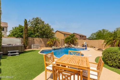 41694 Maple Ln, San Tan Valley, AZ 85140-3203