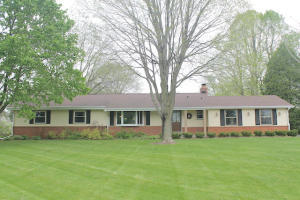 11432 Glenwood Dr, Thiensville, WI 53097-3114