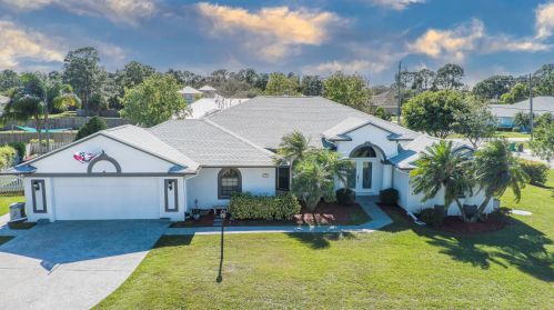 6410 Zee Ct, Fort Pierce, FL 34986-3561