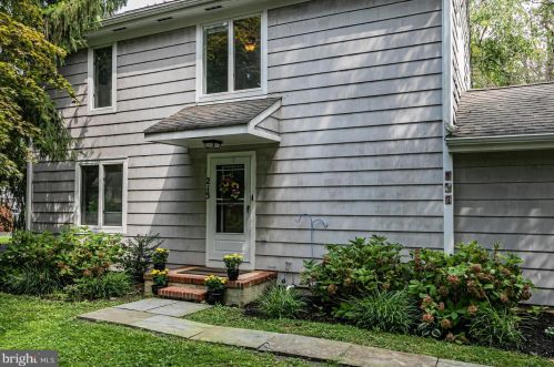 213 Bayard Ln, Princeton, NJ 08540-3034