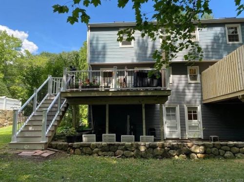 52 River St, New Canaan CT  06840-4231 exterior