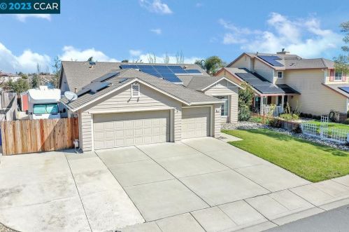 4675 La Vista Dr, Oakley, CA 94561-4160