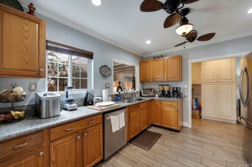 5811 Darlington Ave, Buena Park CA  90621-2108 exterior