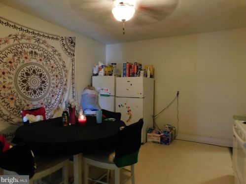 406 1 Ave, Parkesburg PA  19365-1238 exterior