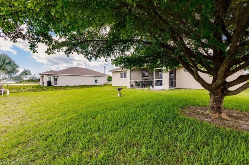 1252 41st St, Cape Coral FL  33909-1201 exterior