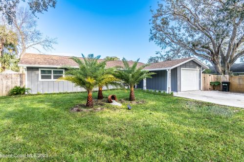 421 Center St, Ormond Beach, FL 32174-7306