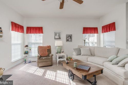 397 Prospect Hill Blvd, Charles Town WV  25414-5437 exterior