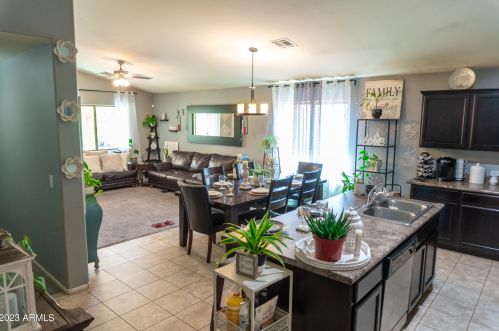 10211 Gross Ave, Tolleson, AZ 85353-1207