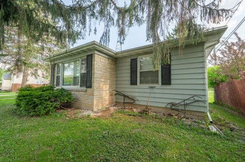 709 Minerva St, Horicon, WI 53032-1432