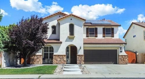 1771 Matterhorn St, Manteca, CA 95337-6686